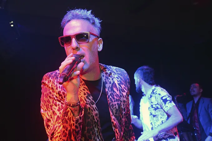 Contratar a SIGA EL BAILE Contacto al: 011 5452-1766