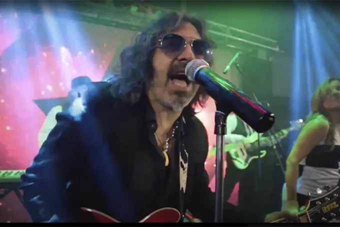 Contratar a VINILOS Contacto al: 011 5452-1766