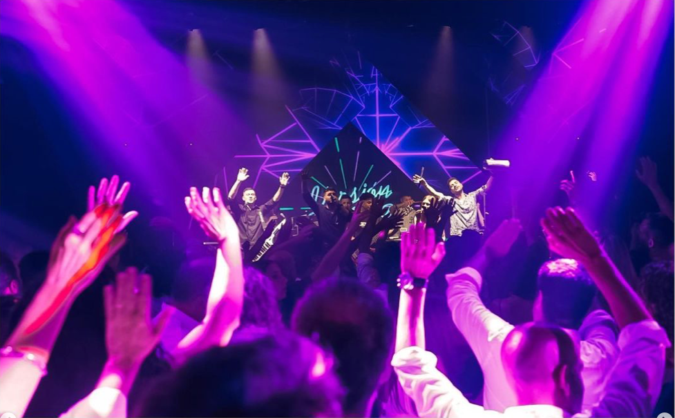 VERSION CUMBIA Contacto al: 011 5452-1766 / Banda de Covers para Fiestas VERSION CUMBIA Contacto al: 011 5452-1766 / Banda de Covers para Fiestas