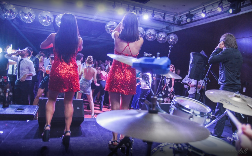 BABYDOLL Contacto al: 011 5452-1766 / Banda de Covers para Fiestas